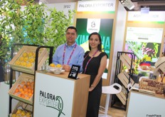 Jaime Alvarado gerente y Mayte Alvarado de la empresa Palora Exporter de Ecuador, diversificando mercado en Asia para sus productos.