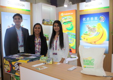 Equipo de Delindecsa presentes en el pabellón de Ecuador. El Tratado de Libre Comercio con Asia ha abierto nuevas oportunidades para los exportadores de banano ecuatoriano.